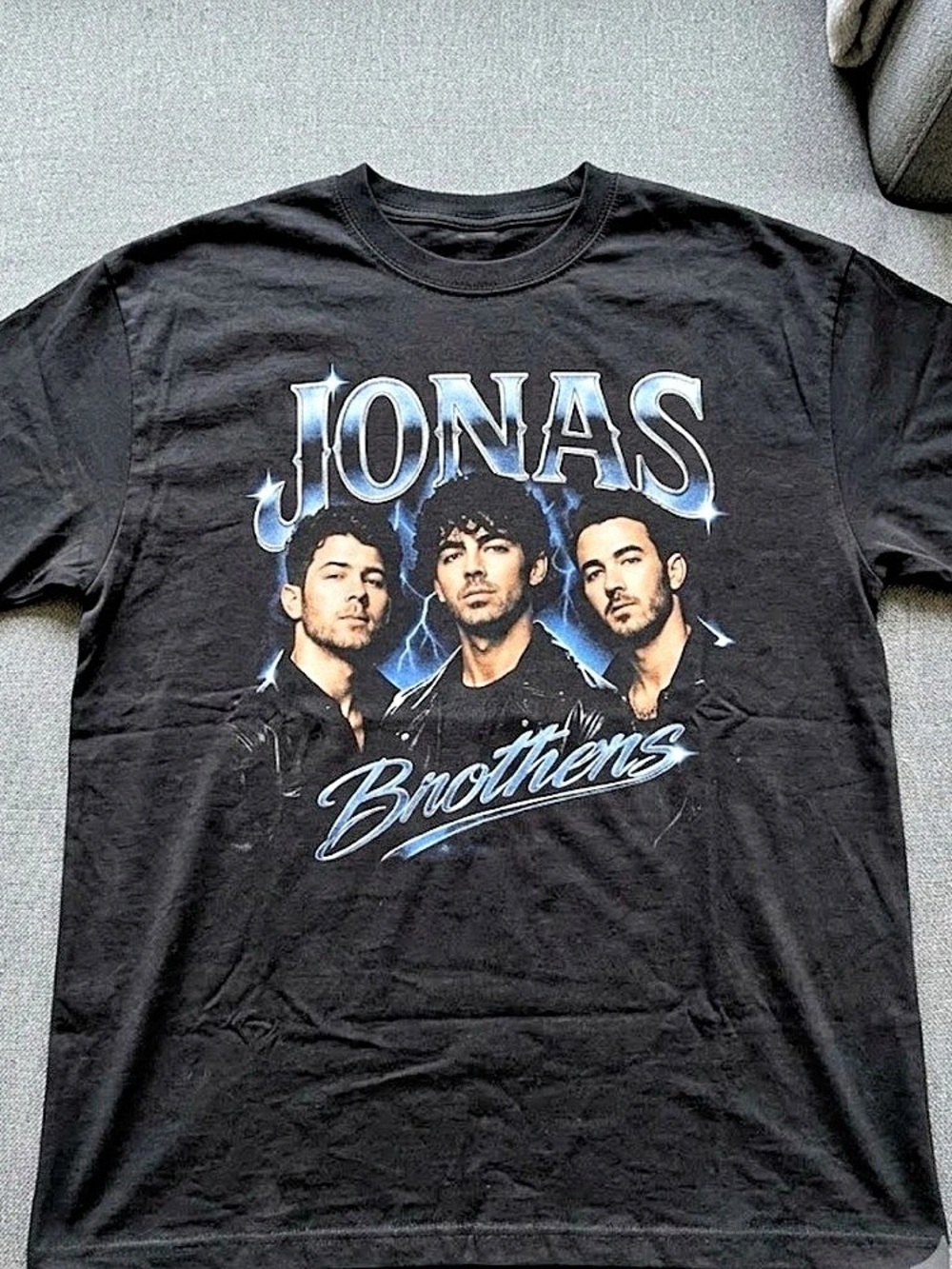Gildan reprinted Jonas Brothers Graphic Tee in Black